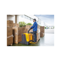 Transpaleta Eléctrica con Conductor sobre Plataforma KP-EPT20R-II